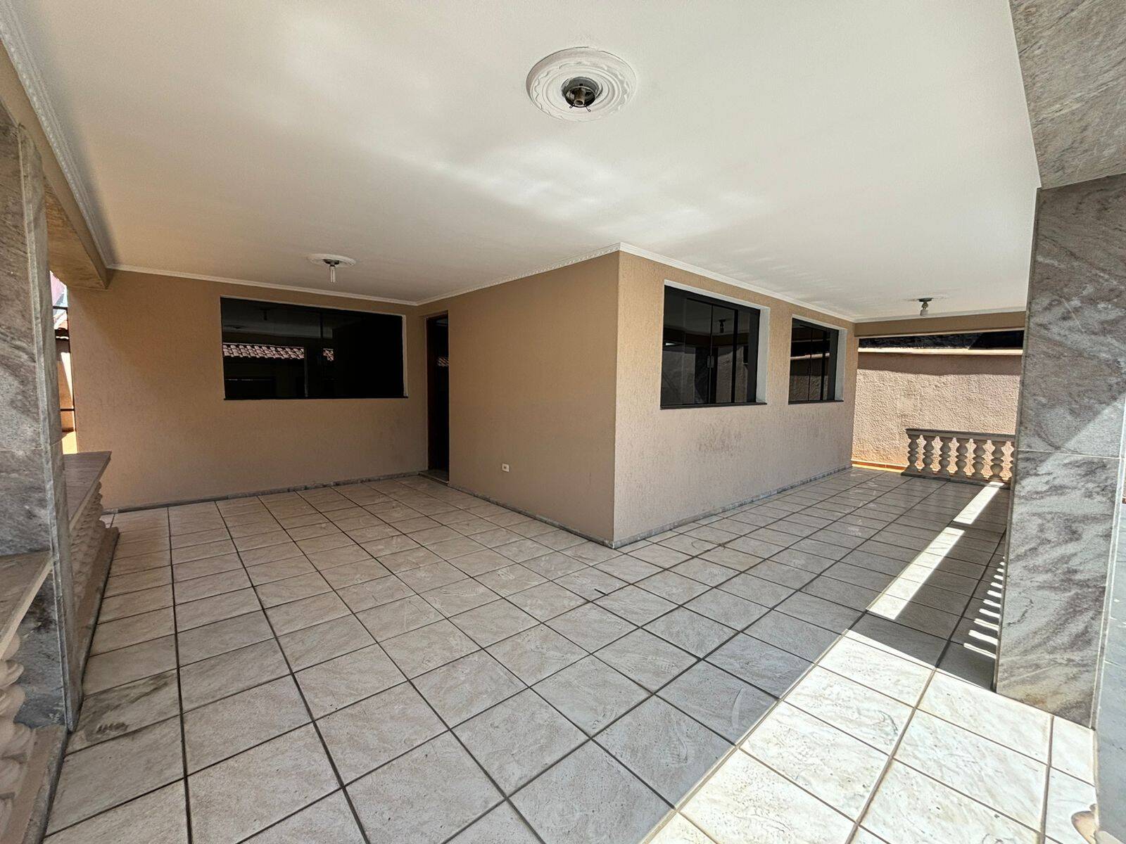 Casa, 3 quartos, 250 m² - Foto 2