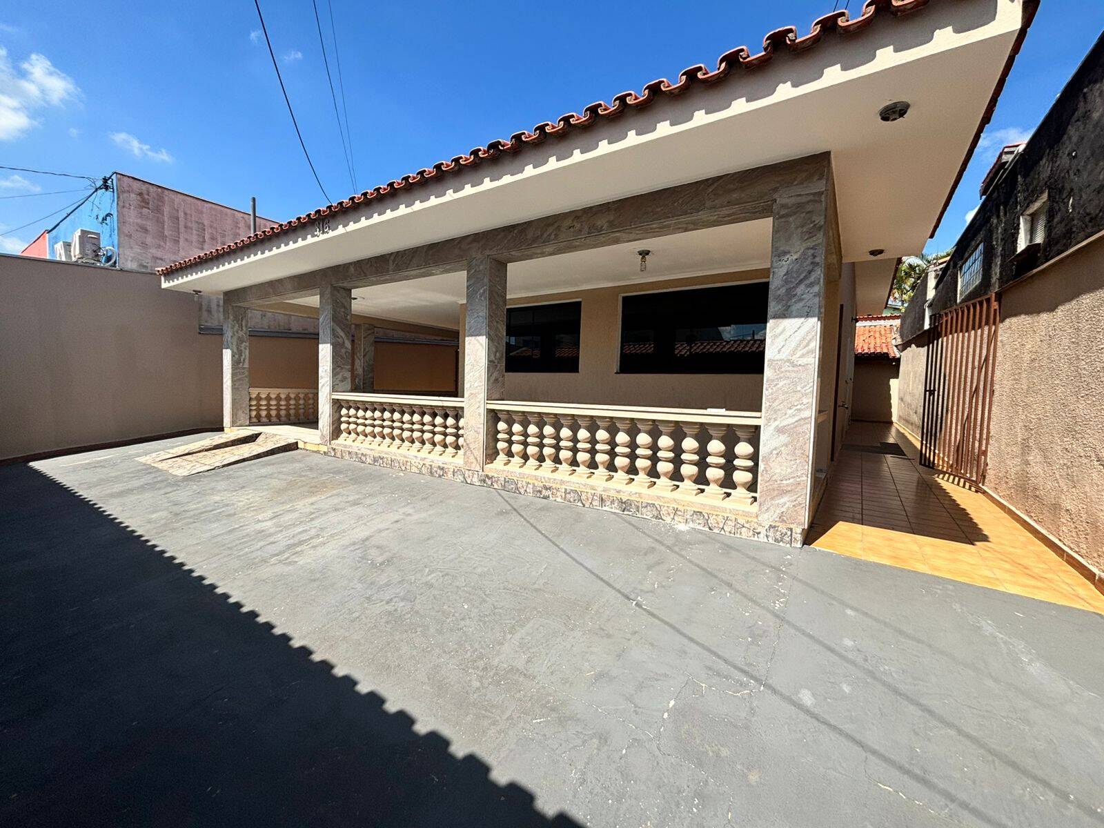 Casa, 3 quartos, 250 m² - Foto 1