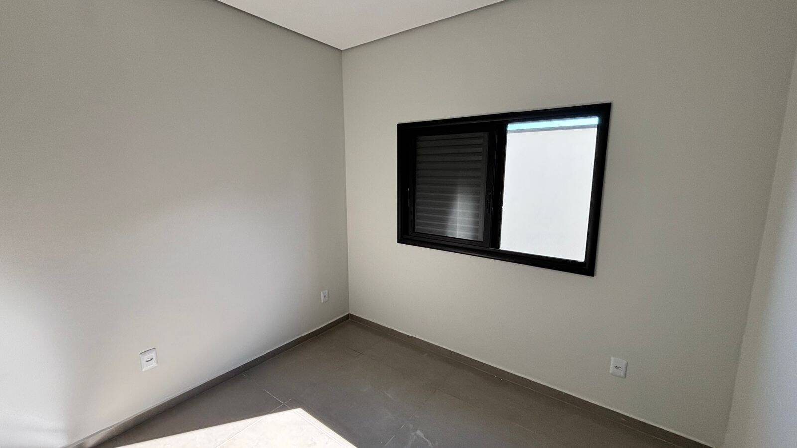 Casa à venda com 3 quartos, 250m² - Foto 13